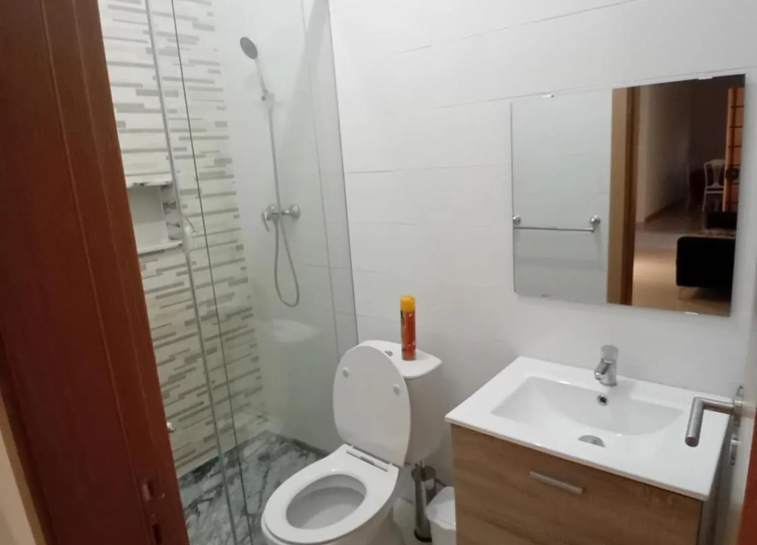 G&R Apart تارافال الرأس الأخضر