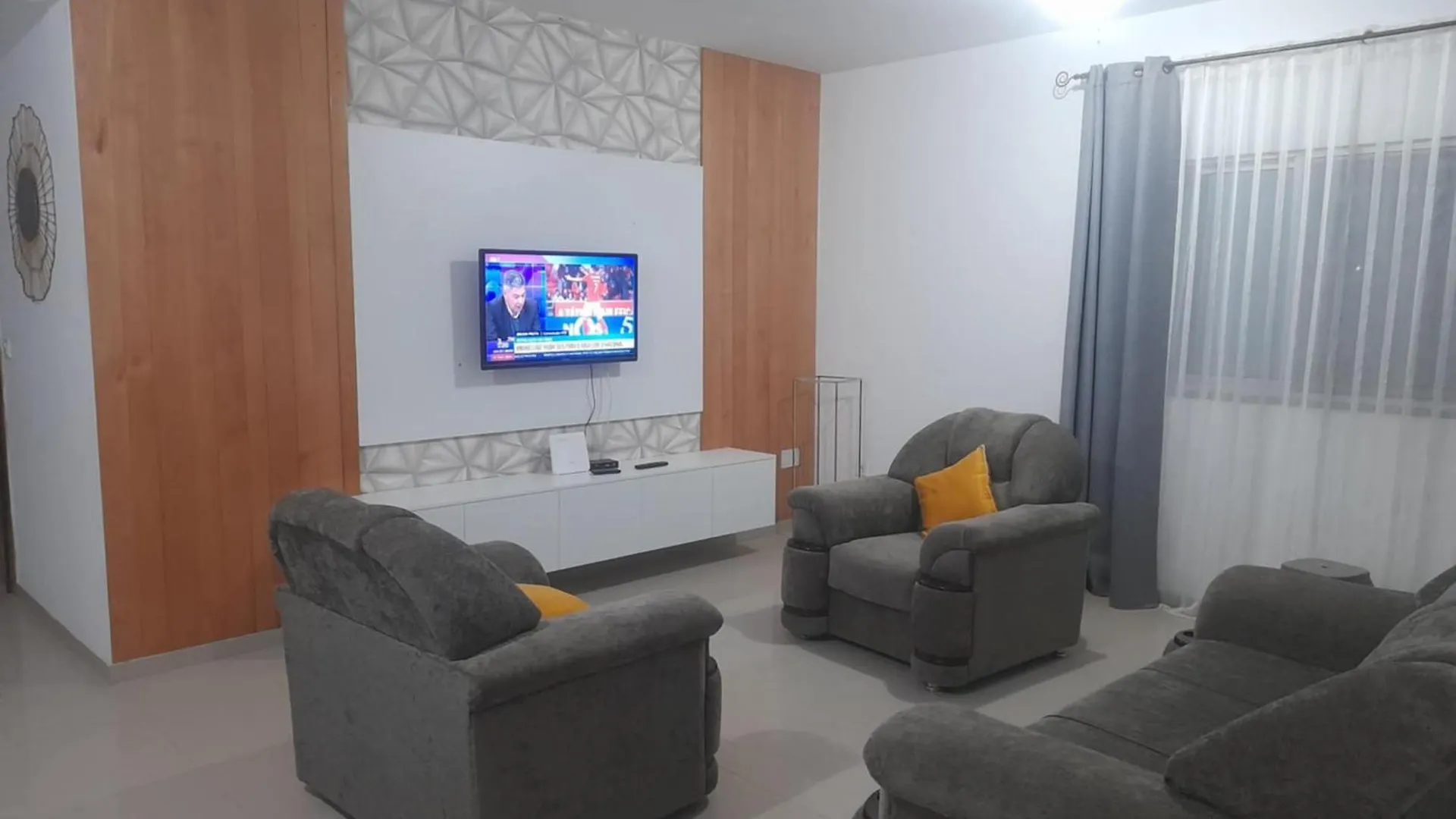 G&R Apart تارافال الرأس الأخضر